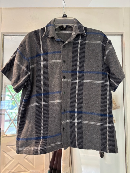 Boohooman Other - Boohooman Gray Plaid Short-Sleeve Button-Down Shirt with Blue Accents